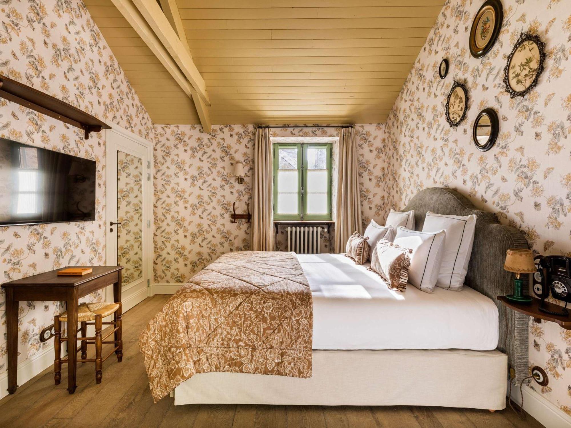 Abbaye Des Vaux De Hotel 3*