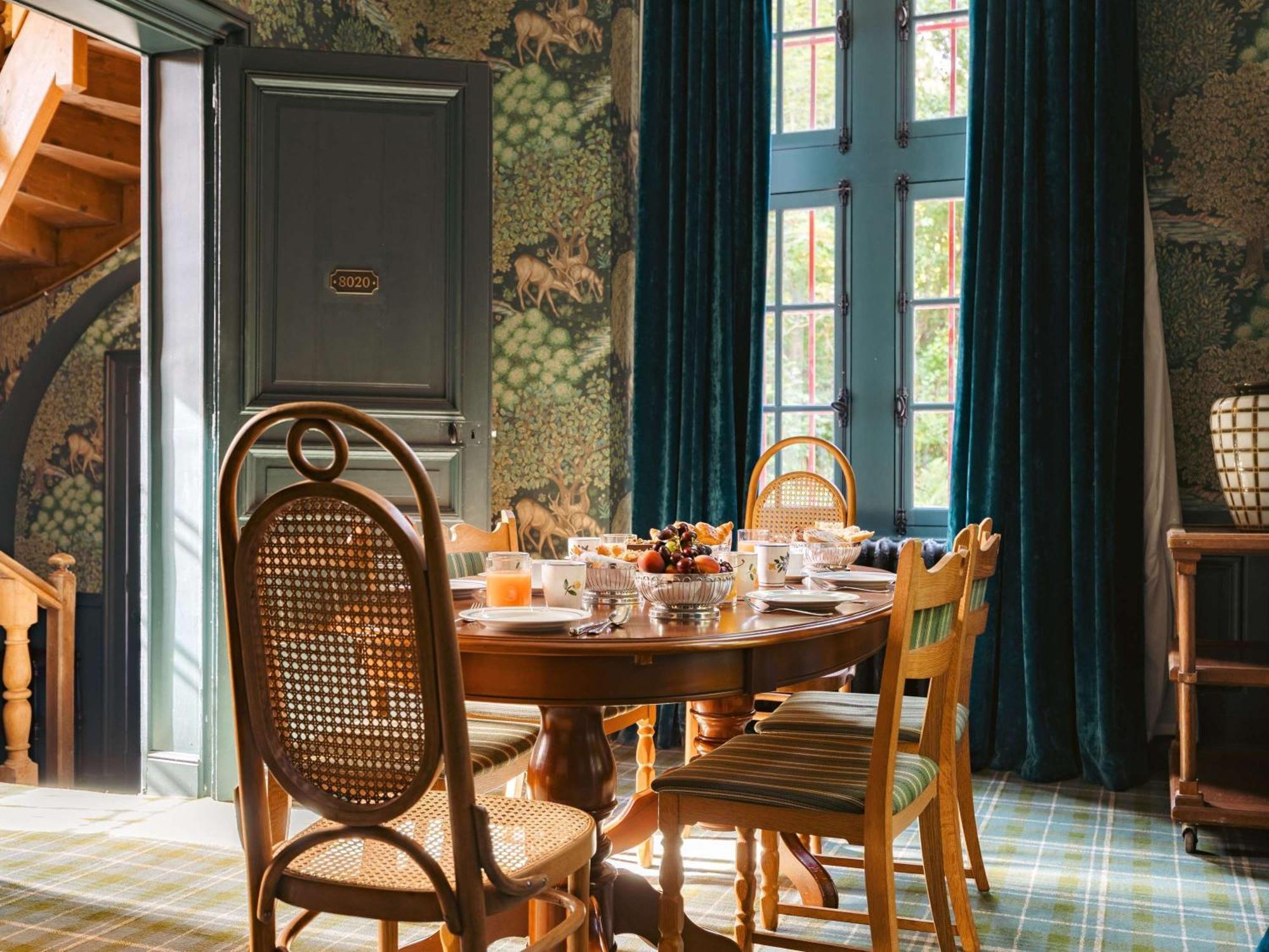 Hotel Abbaye Des Vaux De Cernay-la-Ville